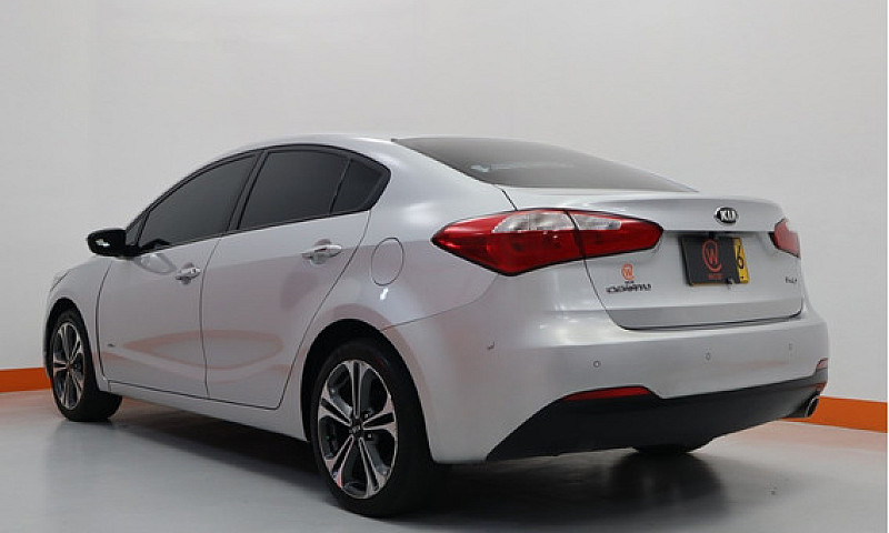 Kia Cerato Pro 1.6L ...