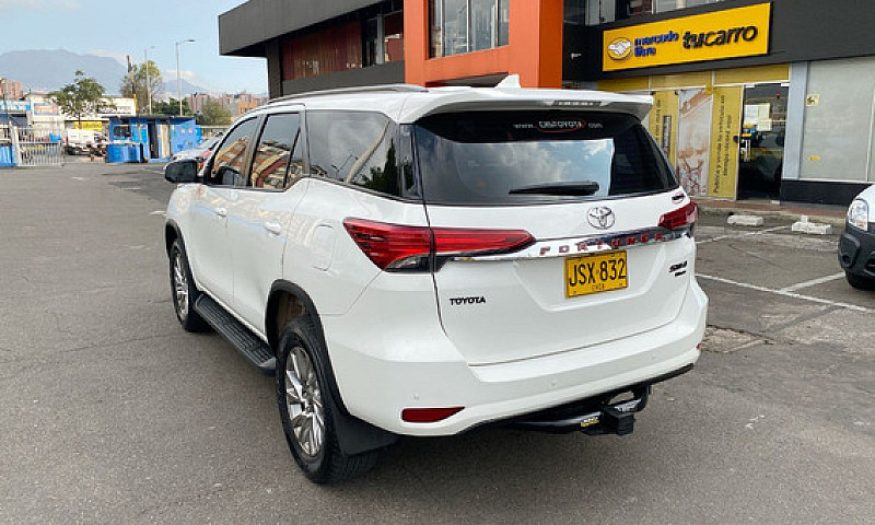 Toyota Fortuner 2.4 ...