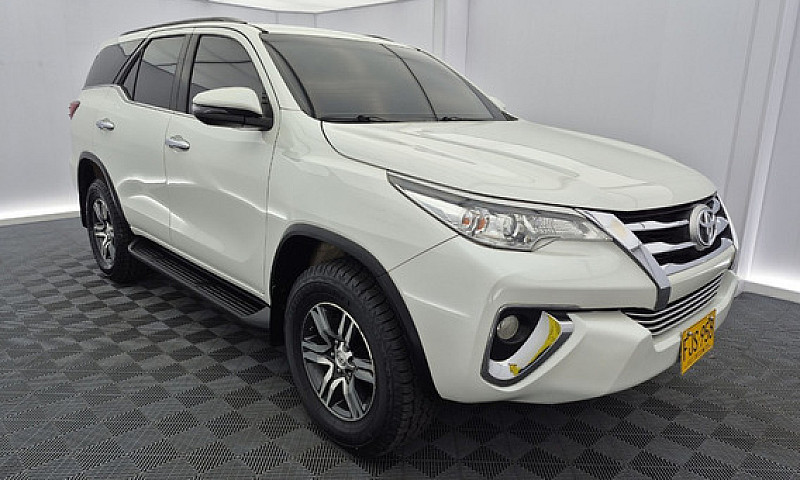 Toyota Fortuner 2.4 ...