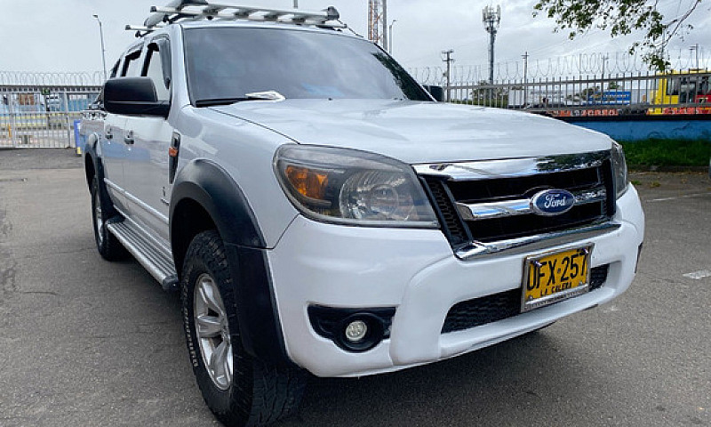 Ford Ranger Xlt Mt 2...