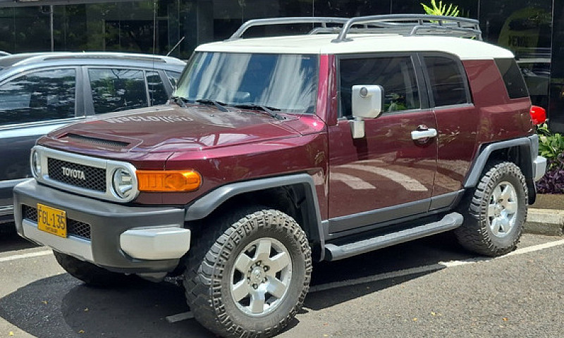 Toyota Fj Cruiser 4....