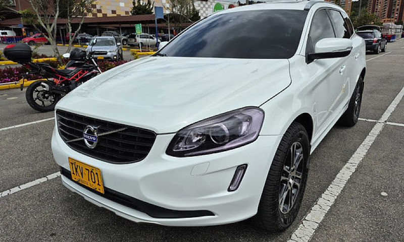 Volvo Xc60 2.5 T5  S...