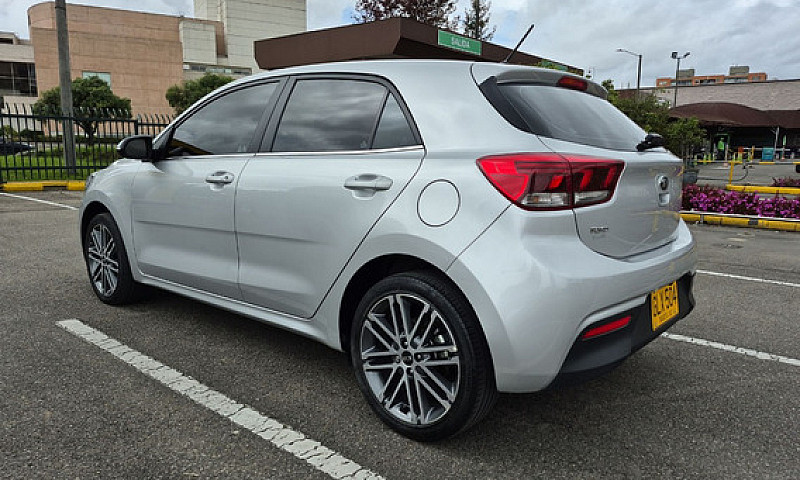Kia Rio 1.4 Zenith H...
