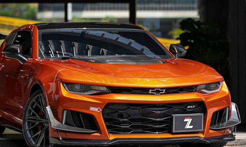 Chevrolet Camaro Zl1...