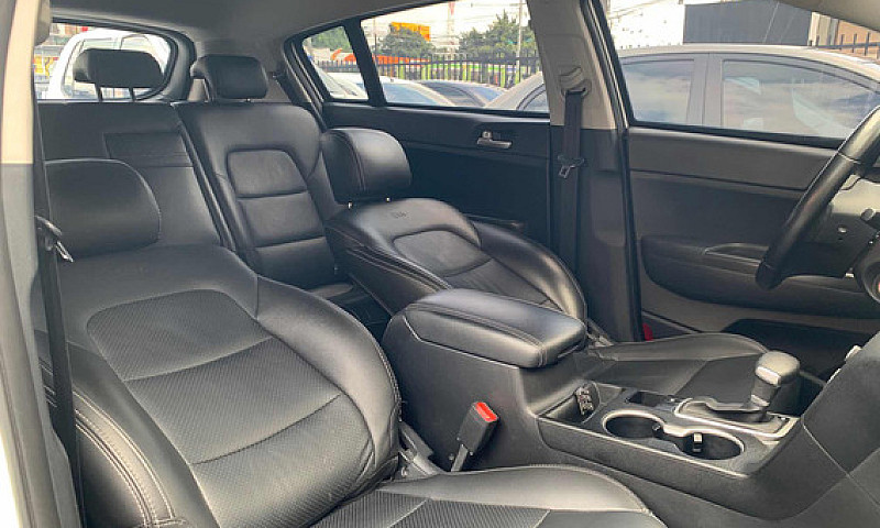 Kia Sportage 2.0L Ga...
