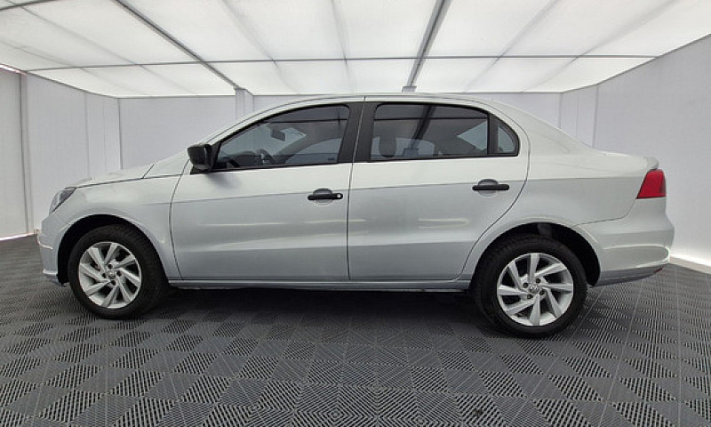 Volkswagen Voyage 1....