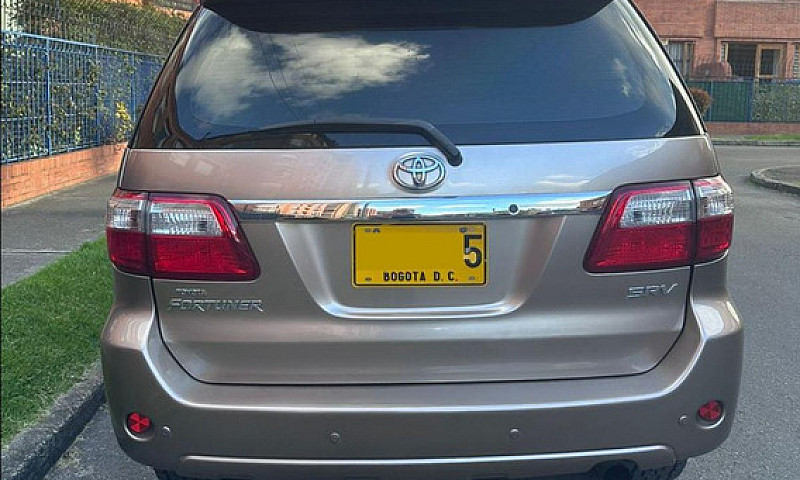 Toyota Fortuner 3.0 ...