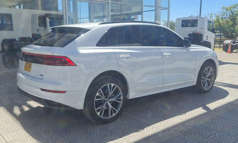 Audi Q8 55 Tfsi 340H...