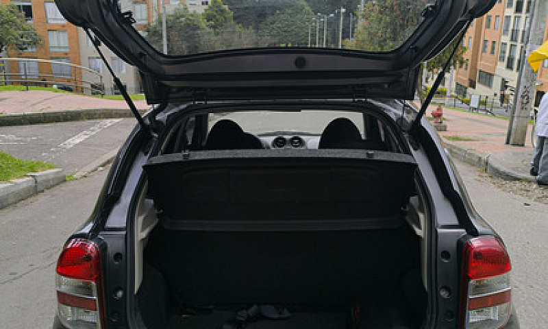Nissan March 1.6 Act...