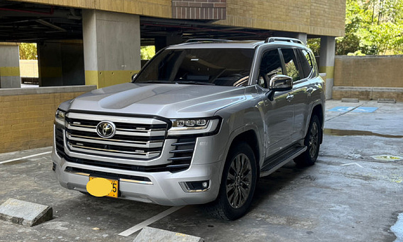 Toyota Land Cruiser ...