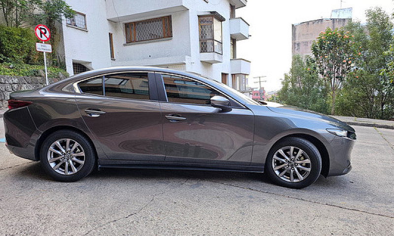 Mazda 3 2.0 Touring...