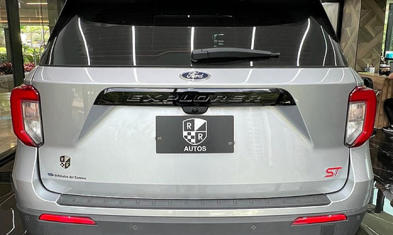 Ford Explorer St ...