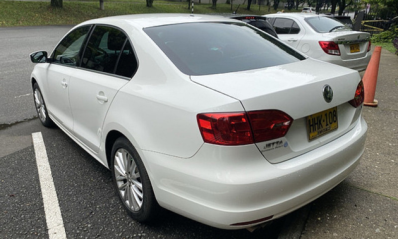 Volkswagen Jetta 2.5...