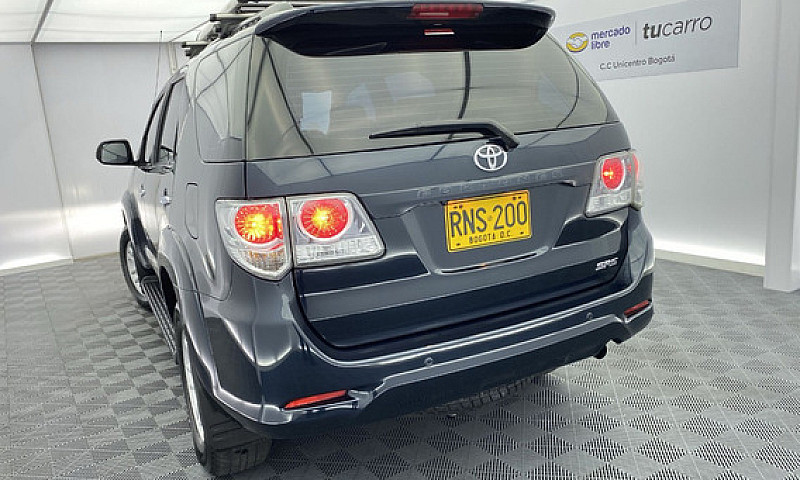 Toyota Fortuner 2.7L...