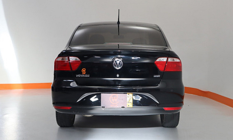 Volkswagen Voyage 1....