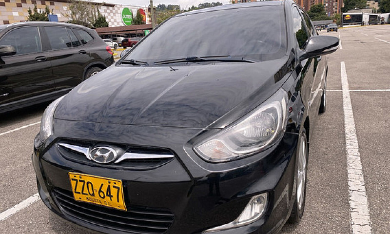 Hyundai Accent Gl 1....