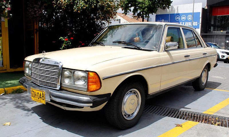 Mercedes-Benz 230 2....