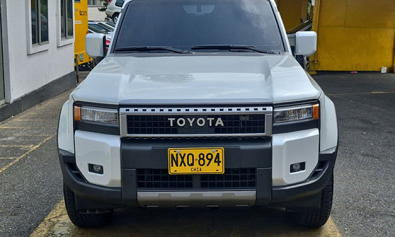 Toyota Land Cruiser ...