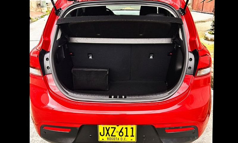 Kia Rio 1.4 Vibrant...