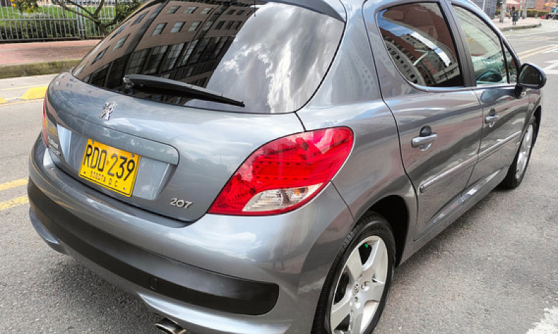 Peugeot 207 1.6 Prem...