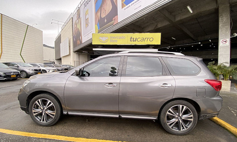 Nissan Pathfinder 3....