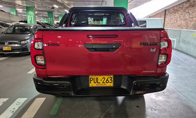 Toyota Hilux 2.8 Gr-...