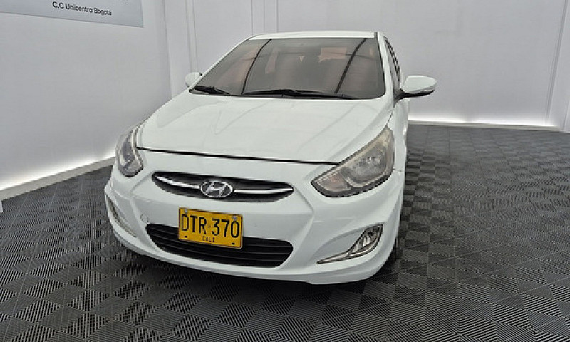 Hyundai Accent Premi...