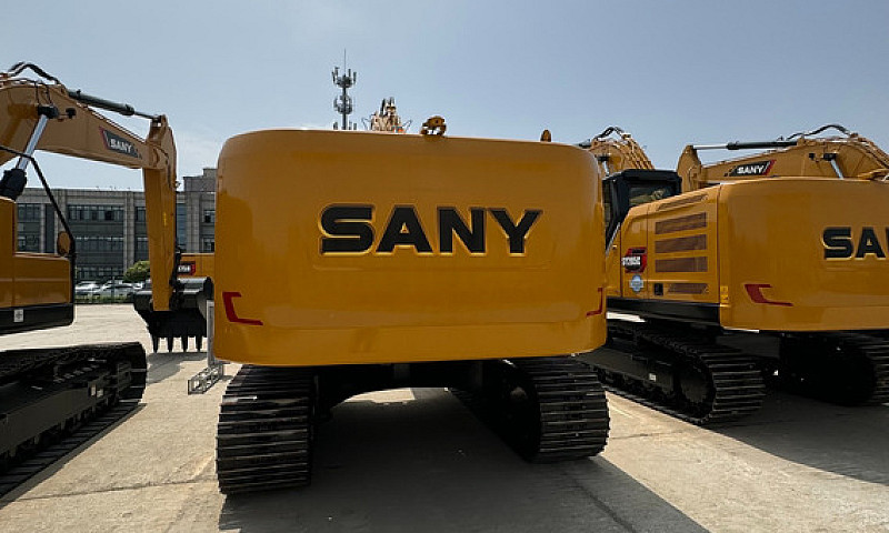 Excavadora  Sany Sy2...