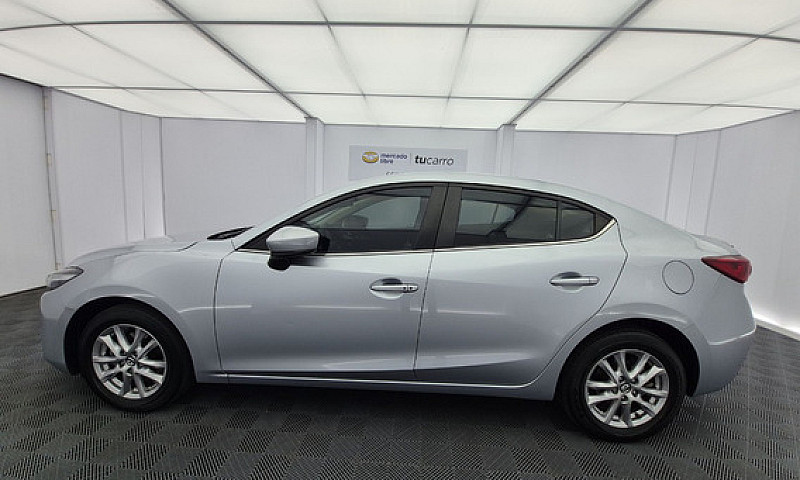Mazda 3 2.0 Touring ...