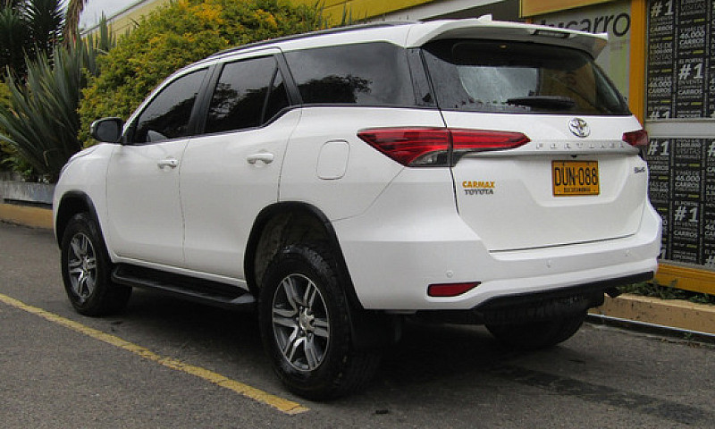 Toyota Fortuner 2.7 ...