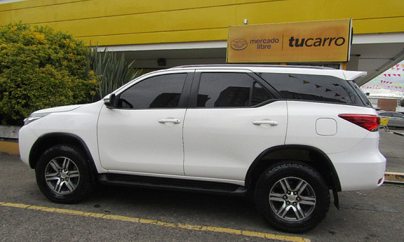 Toyota Fortuner 2.7 ...