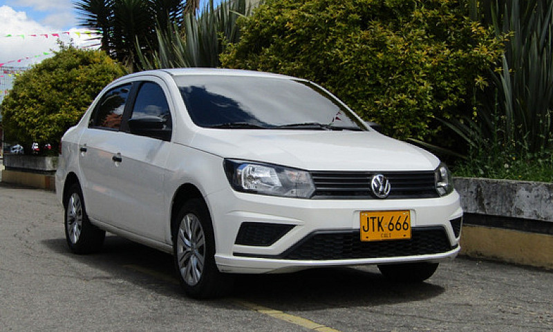 Volkswagen Voyage 1....