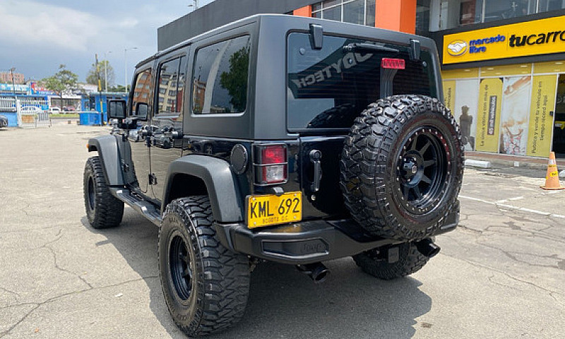 Jeep Wrangler Unlimi...