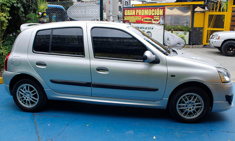 Renault Clio Style 2...