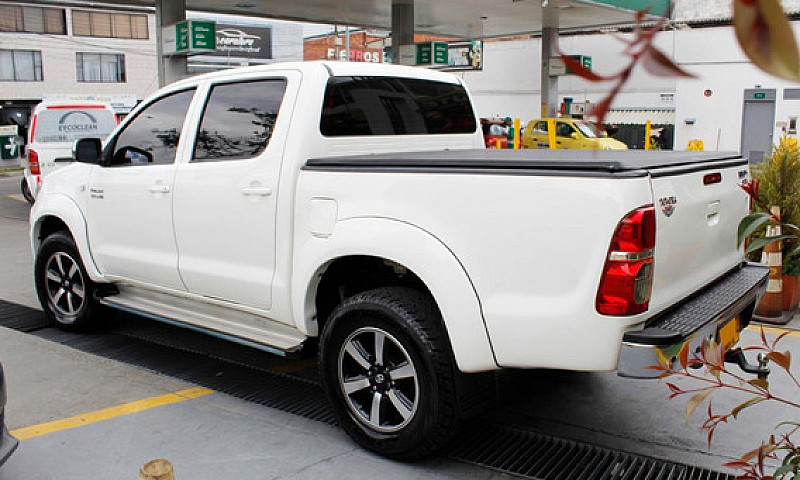 Toyota Hilux 3.0 Srv...