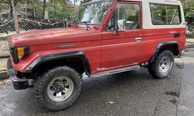 Toyota Land Cruiser ...