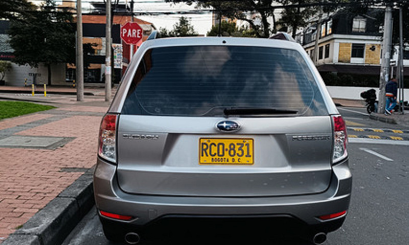 Subaru Forester 2.0 ...