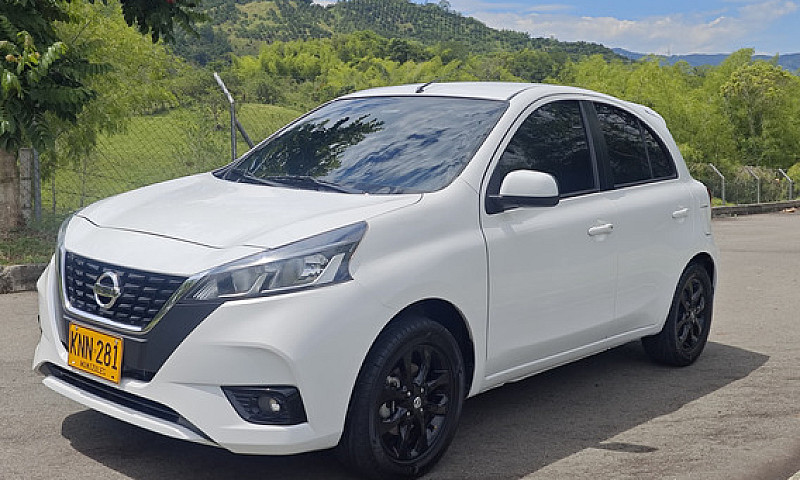 Nissan March 1.6 Adv...