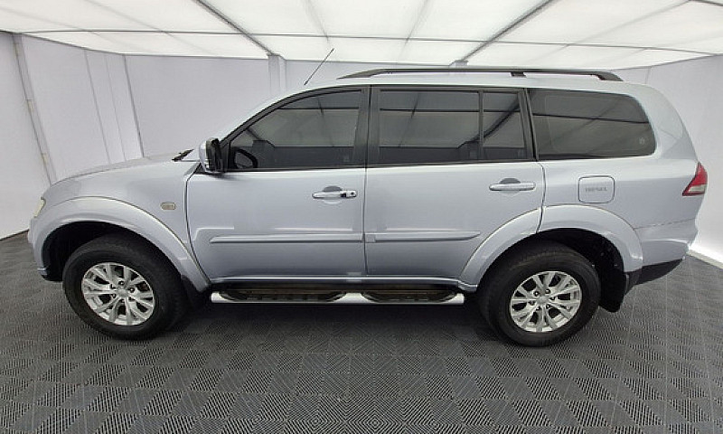 Mitsubishi Nativa 2....