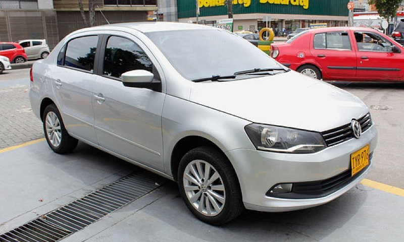 Volkswagen Voyage 1....