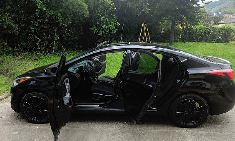 Hyundai Elantra 1.8 ...