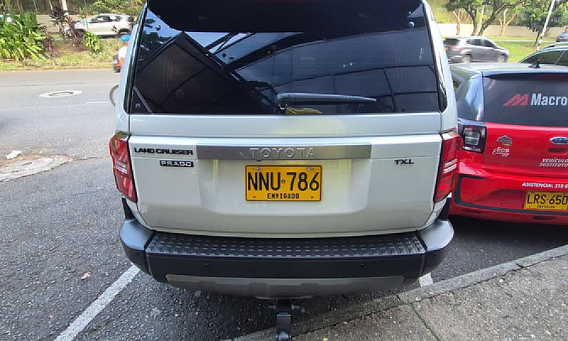 Toyota Land Cruiser ...