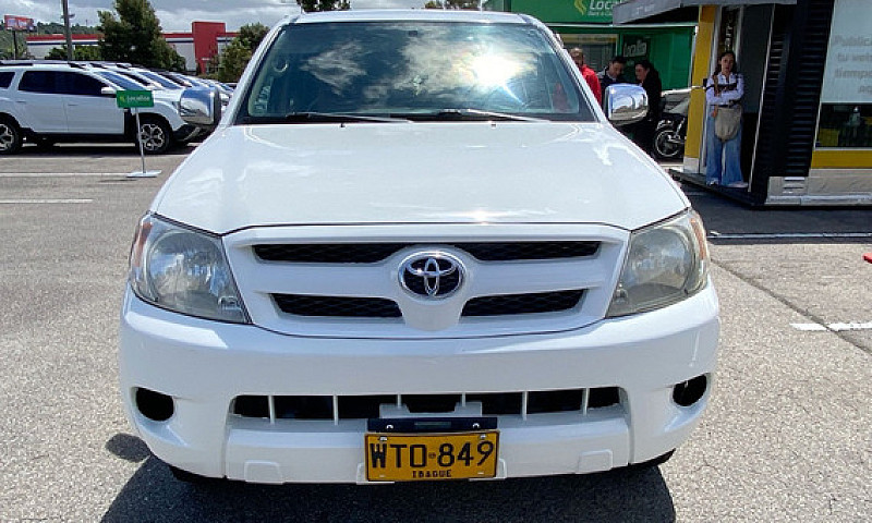 Toyota Hilux 2.7 4X4...
