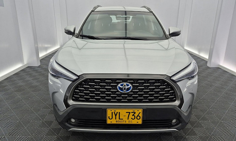 Toyota Corolla Cross...