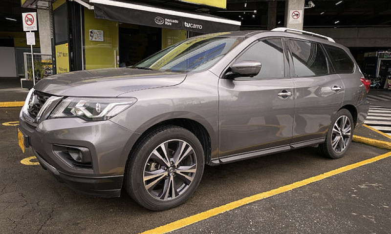 Nissan Pathfinder 3....