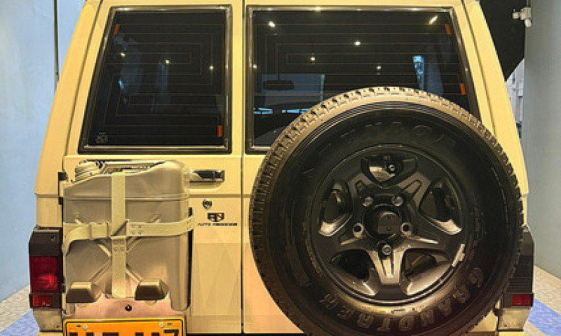 Land Cruiser 71 Lx...