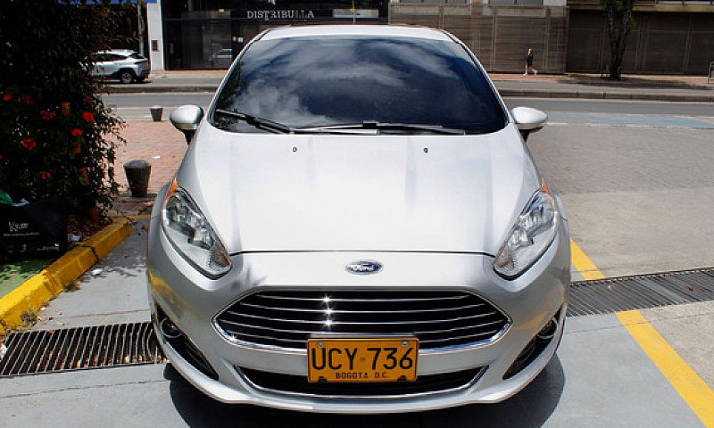 Ford Fiesta 1.6 Tita...