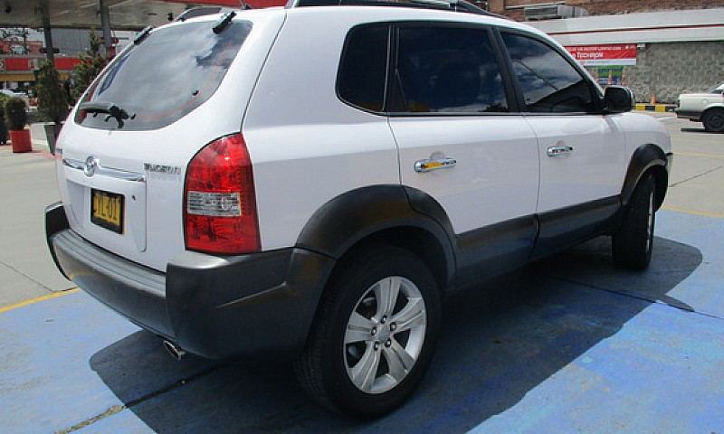 Hyundai Tucson Gl 4X...