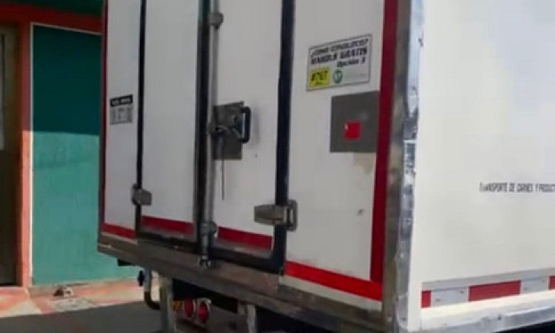 Nissan Furgo Repoten...