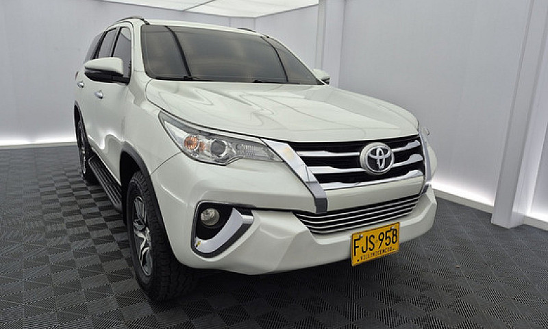 Toyota Fortuner 2.4 ...